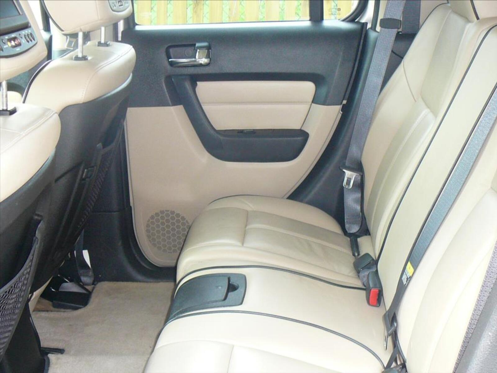 Hummer H3 11