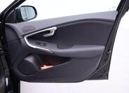 Volvo V40 13