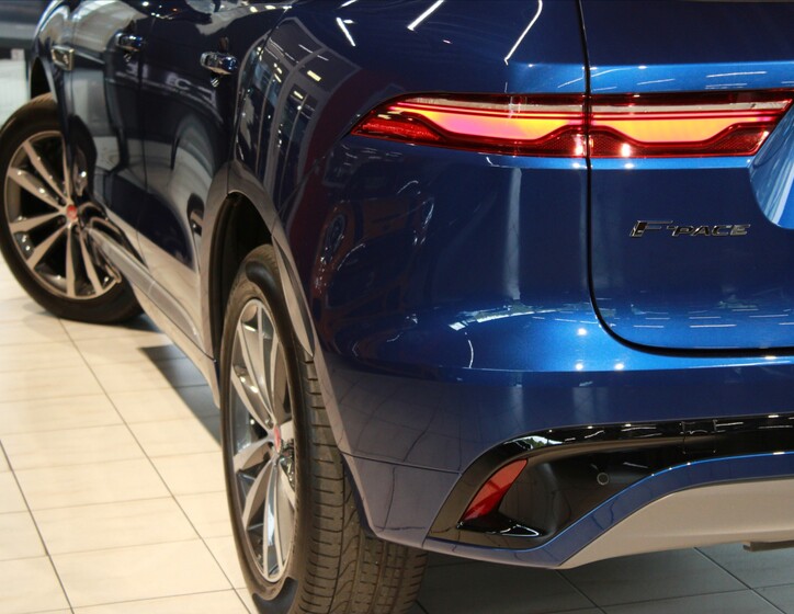 Jaguar F-Pace 27