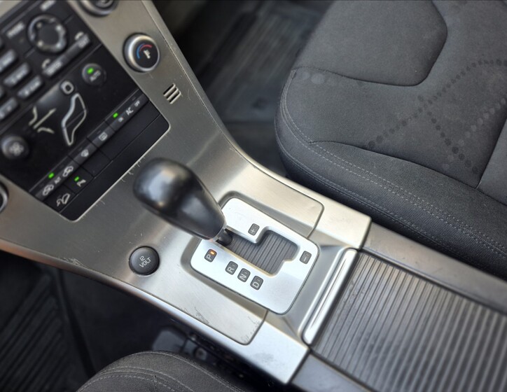 Volvo XC60 25