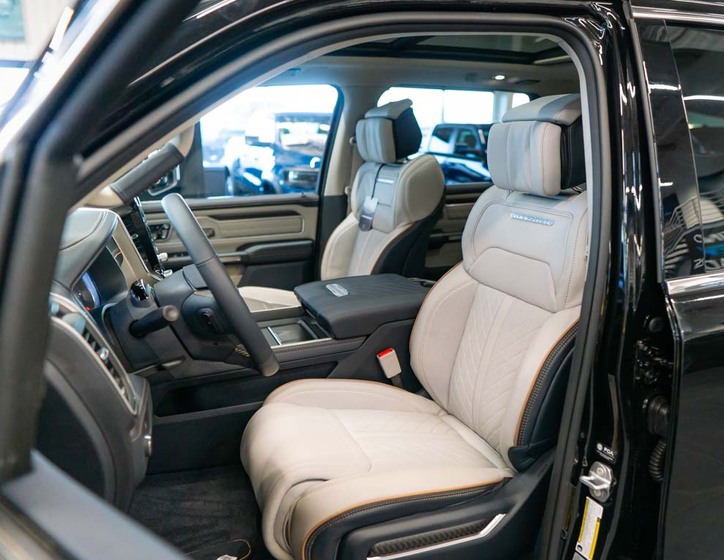 Dodge RAM 18