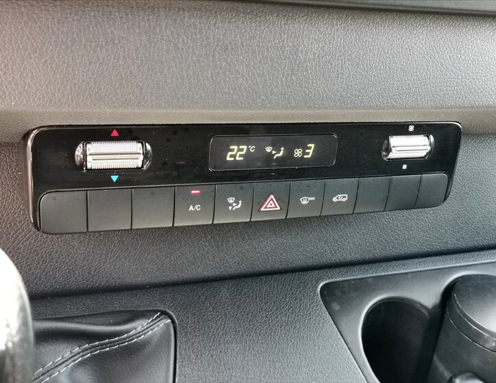 Mercedes-Benz Sprinter 10