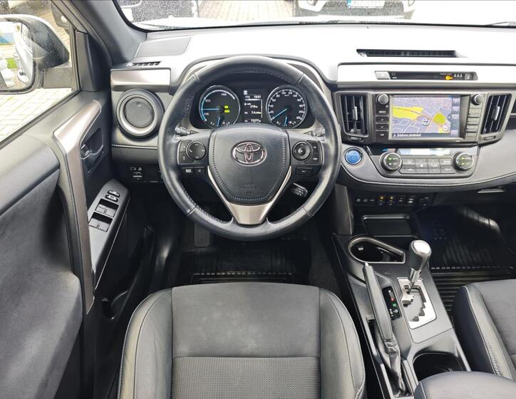Toyota RAV4 16