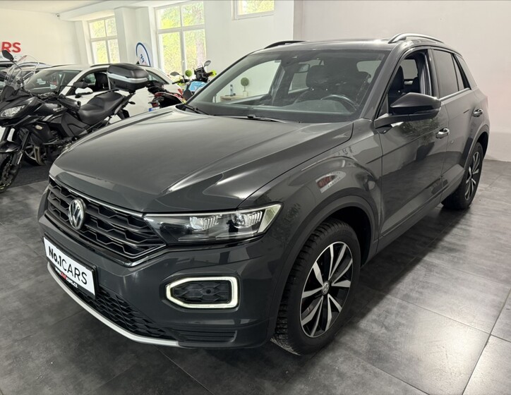 Volkswagen T-Roc 3