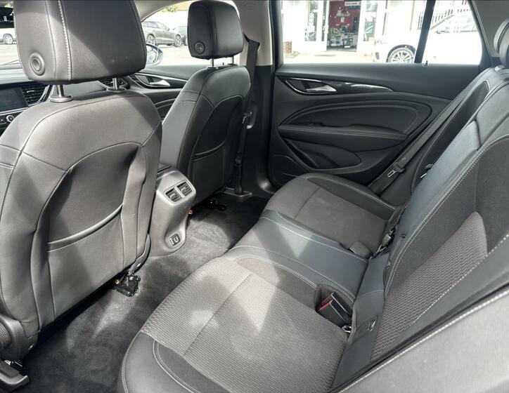 Opel Insignia 13