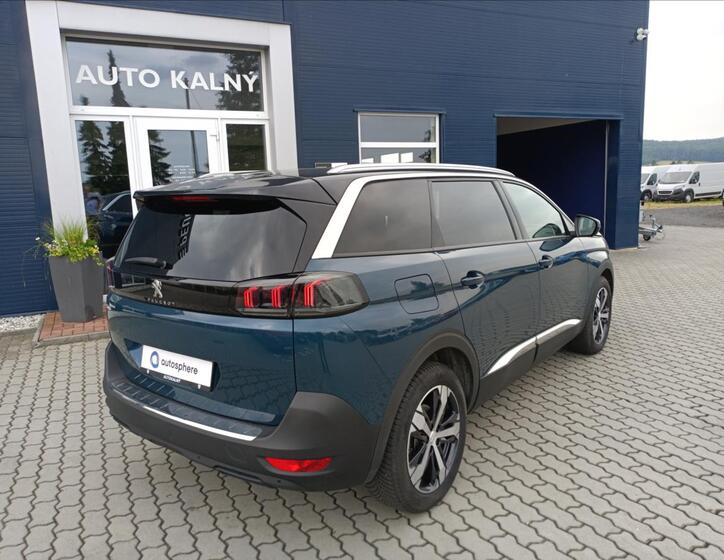 Peugeot 5008 4
