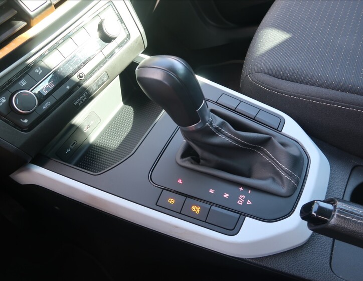 Seat Arona 22