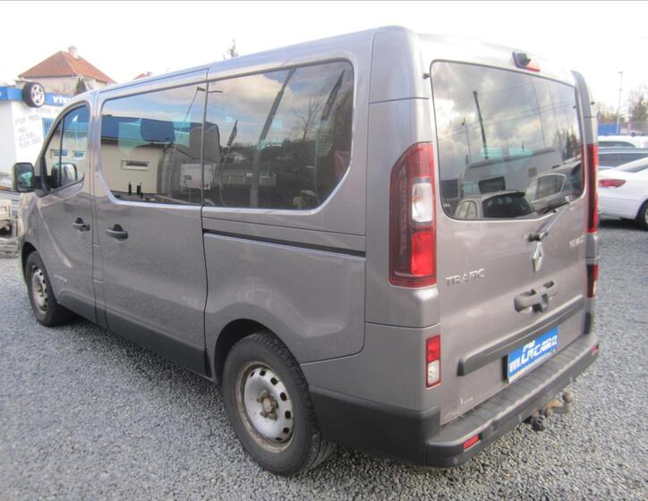 Renault Trafic 6