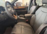 Jeep Grand Cherokee 8