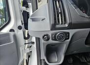 Ford Transit 9