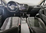 Volkswagen Tiguan 9
