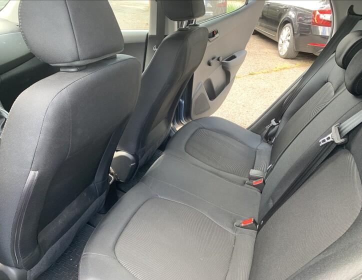 Hyundai i10 13