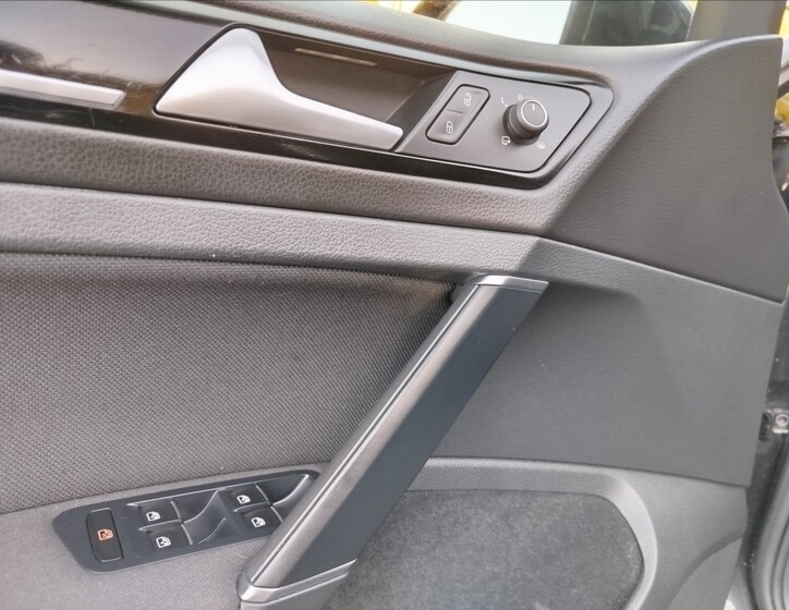 Volkswagen Golf 13