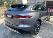 Jaguar F-Pace 5