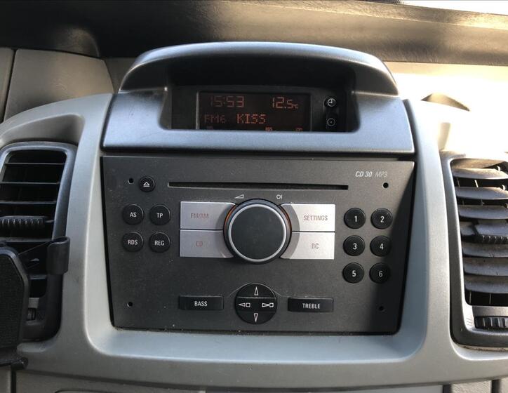 Opel Vivaro 21