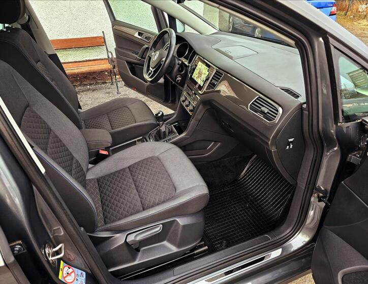 Volkswagen Golf Sportsvan 36