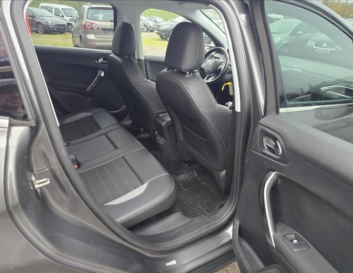 Peugeot 2008 12