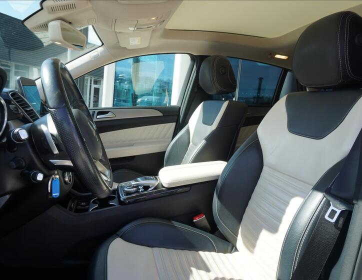 Mercedes-Benz GLE 12