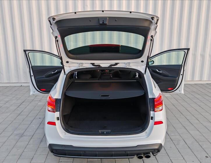 Hyundai i30 16