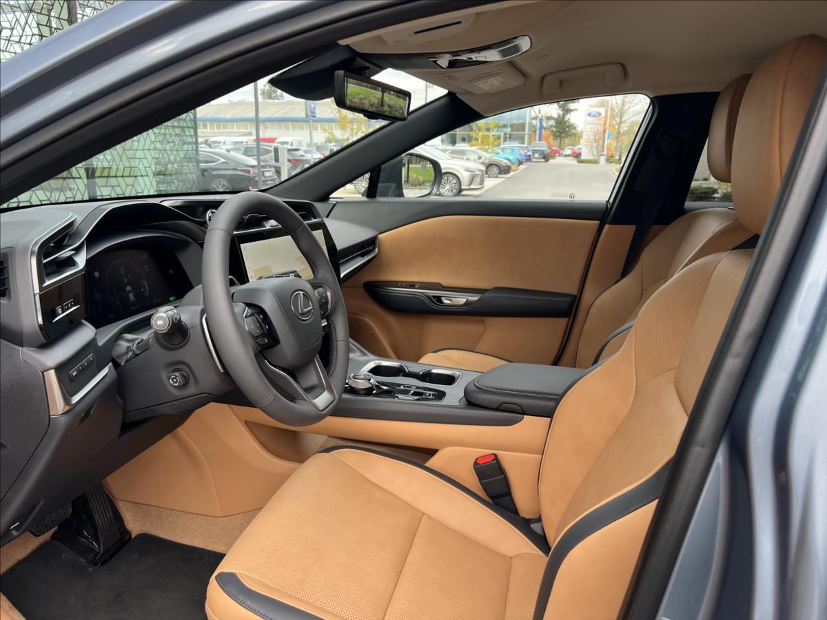 Lexus RZ 450e