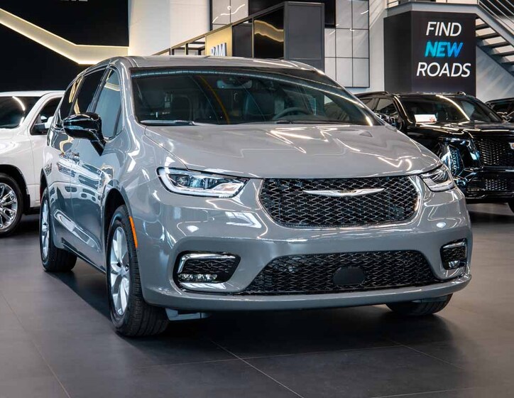 Chrysler Pacifica 9