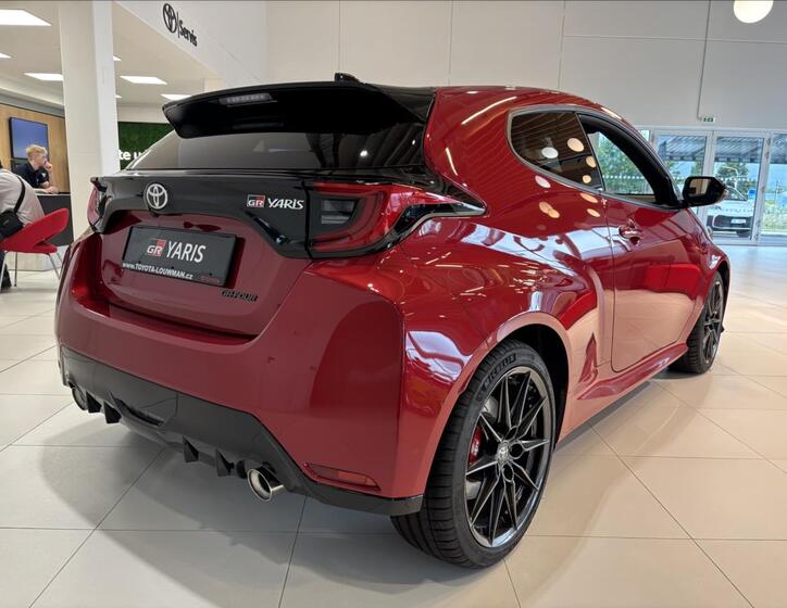 Toyota Yaris 5