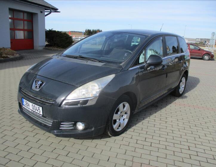Peugeot 5008 1