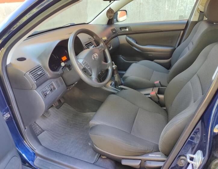 Toyota Avensis 10