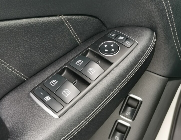 Mercedes-Benz GL 18