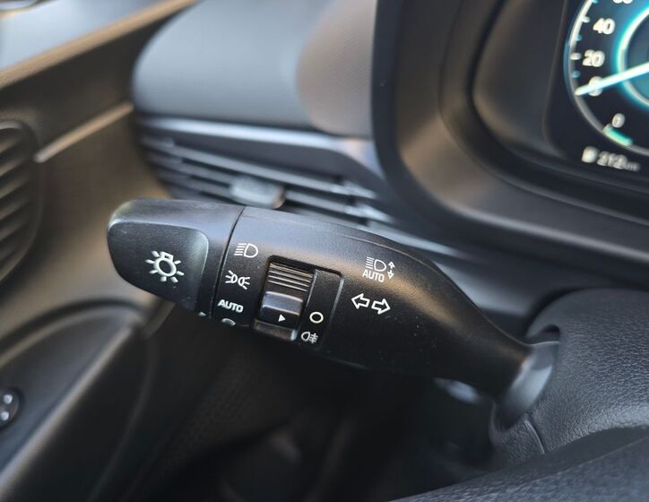 Hyundai i20 16