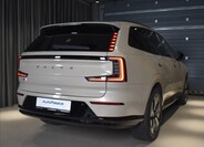 Volvo EX90 4