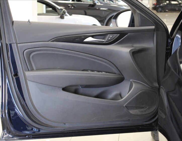 Opel Insignia 16