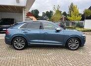 Audi SQ8 7