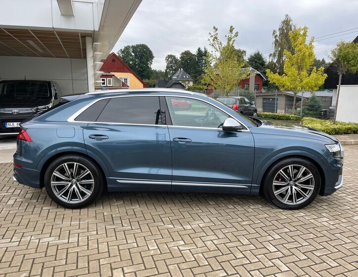 Audi SQ8 7