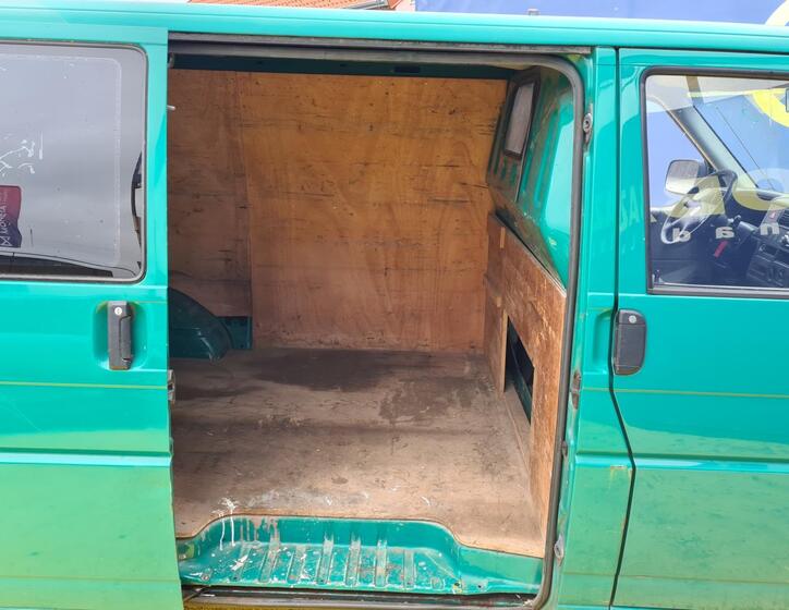 Volkswagen Transporter 12