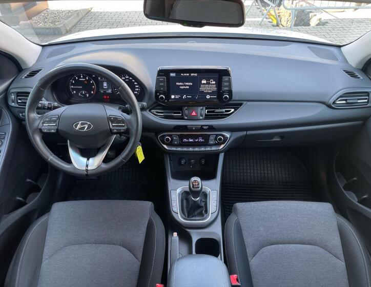 Hyundai i30 8