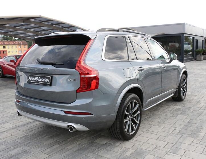 Volvo XC90 6