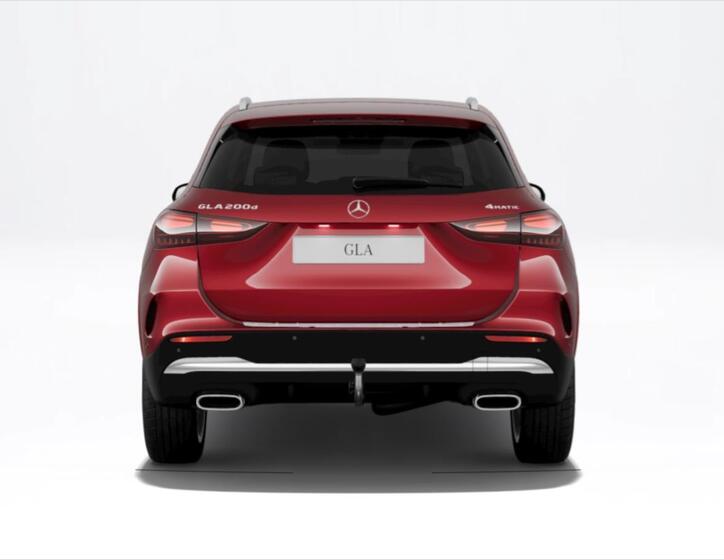 Mercedes-Benz GLA 5