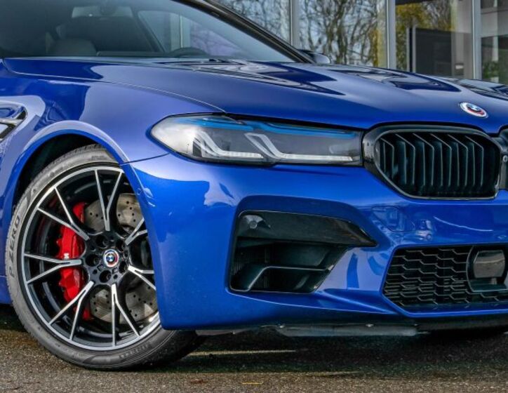 BMW M5 4