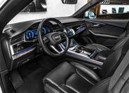 Audi Q8 11