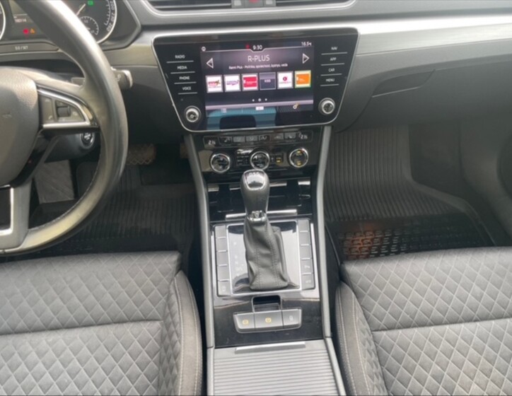 Škoda Superb 10