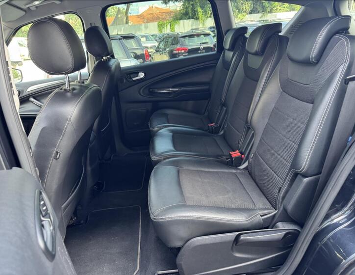 Ford S-MAX 23