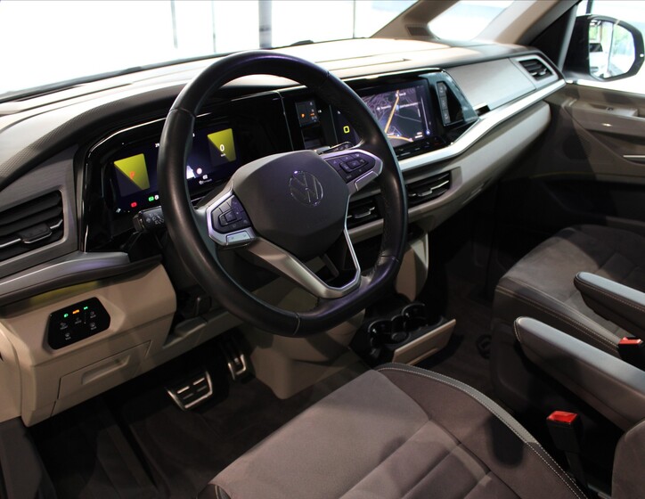 Volkswagen Multivan 10
