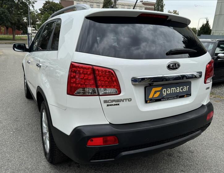 KIA Sorento 8