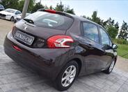 Peugeot 208 5
