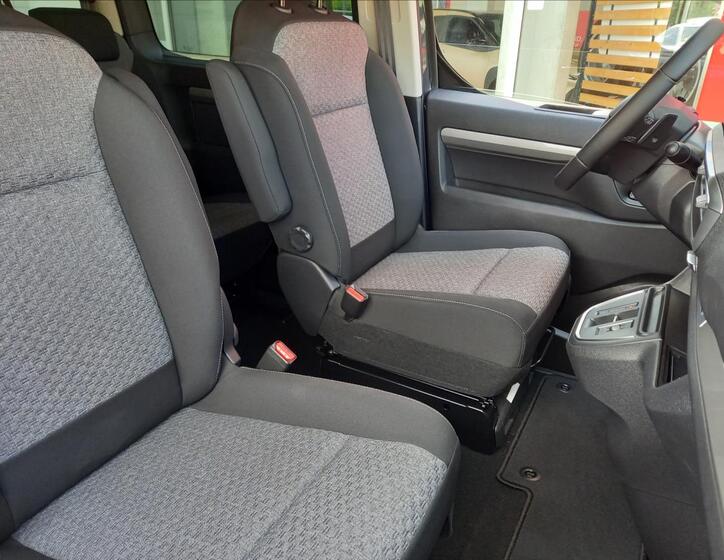 Toyota ProAce Verso 8