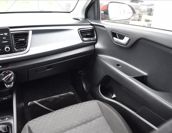 KIA Rio 28