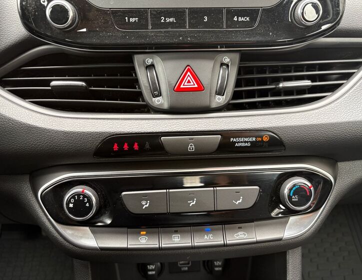 Hyundai i30 26