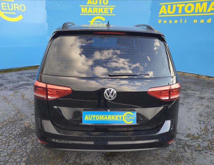 Volkswagen Touran 5