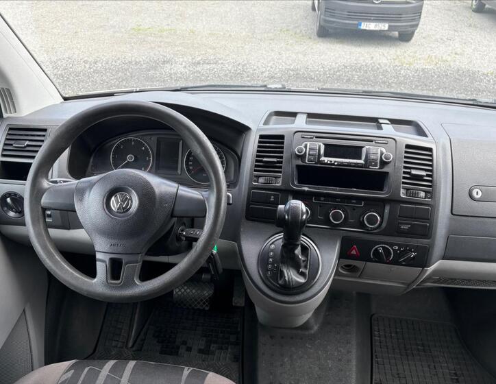Volkswagen Transporter 9